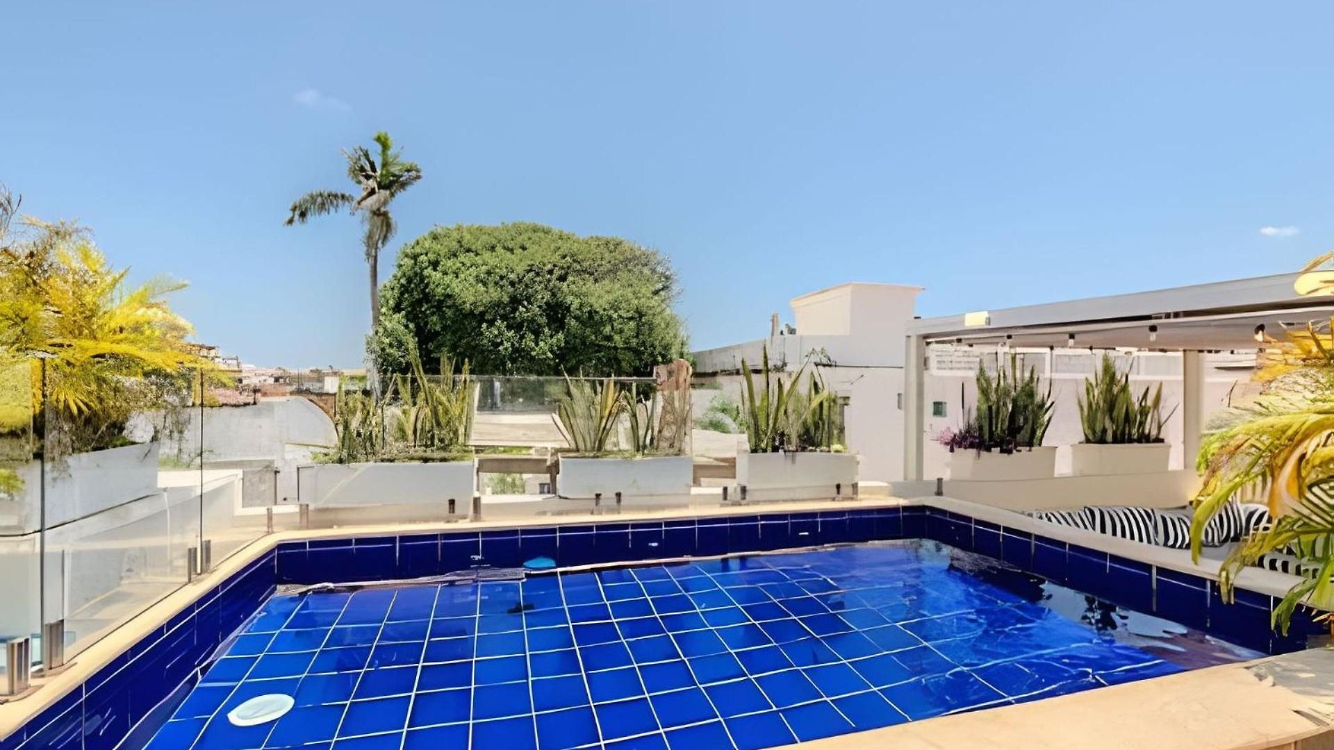 Casa De 5 Hab En La Ciudad Amurallada Con Piscina