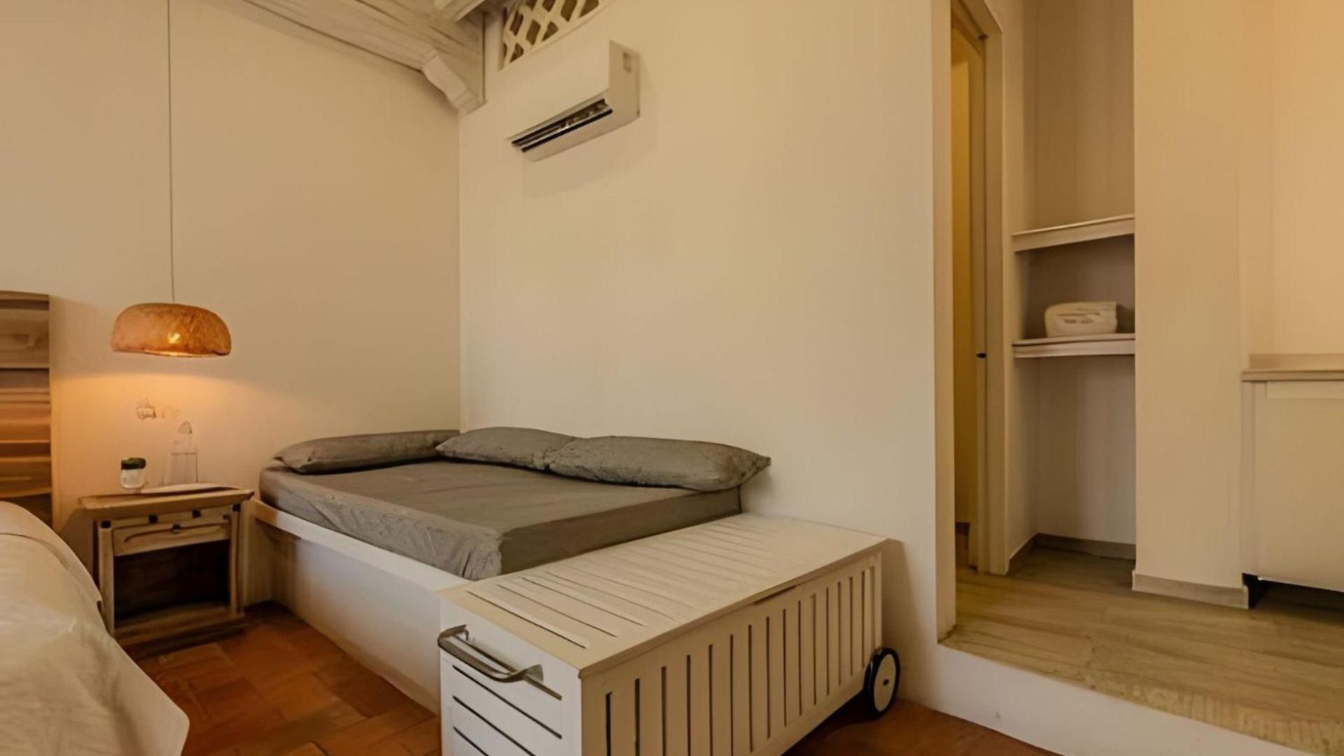 Casa De 5 Hab En La Ciudad Amurallada Con Piscina Holiday home
