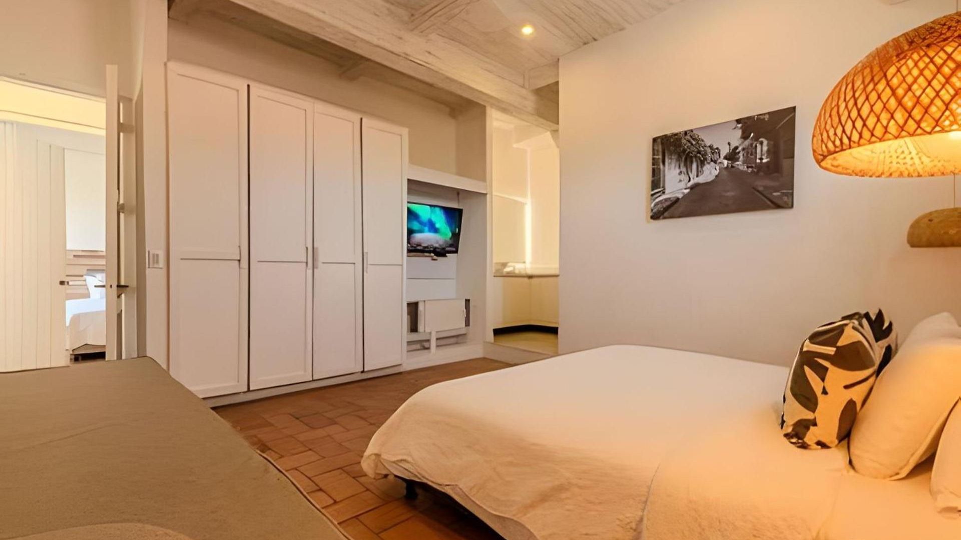 Casa De 5 Hab En La Ciudad Amurallada Con Piscina Holiday home