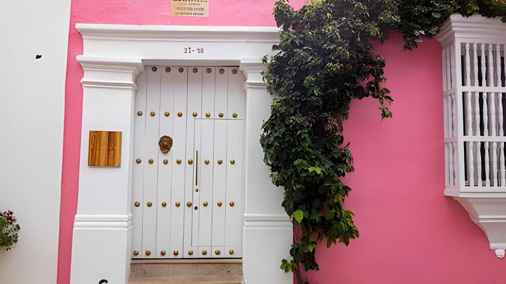 Casa De 5 Hab En La Ciudad Amurallada Con Piscina