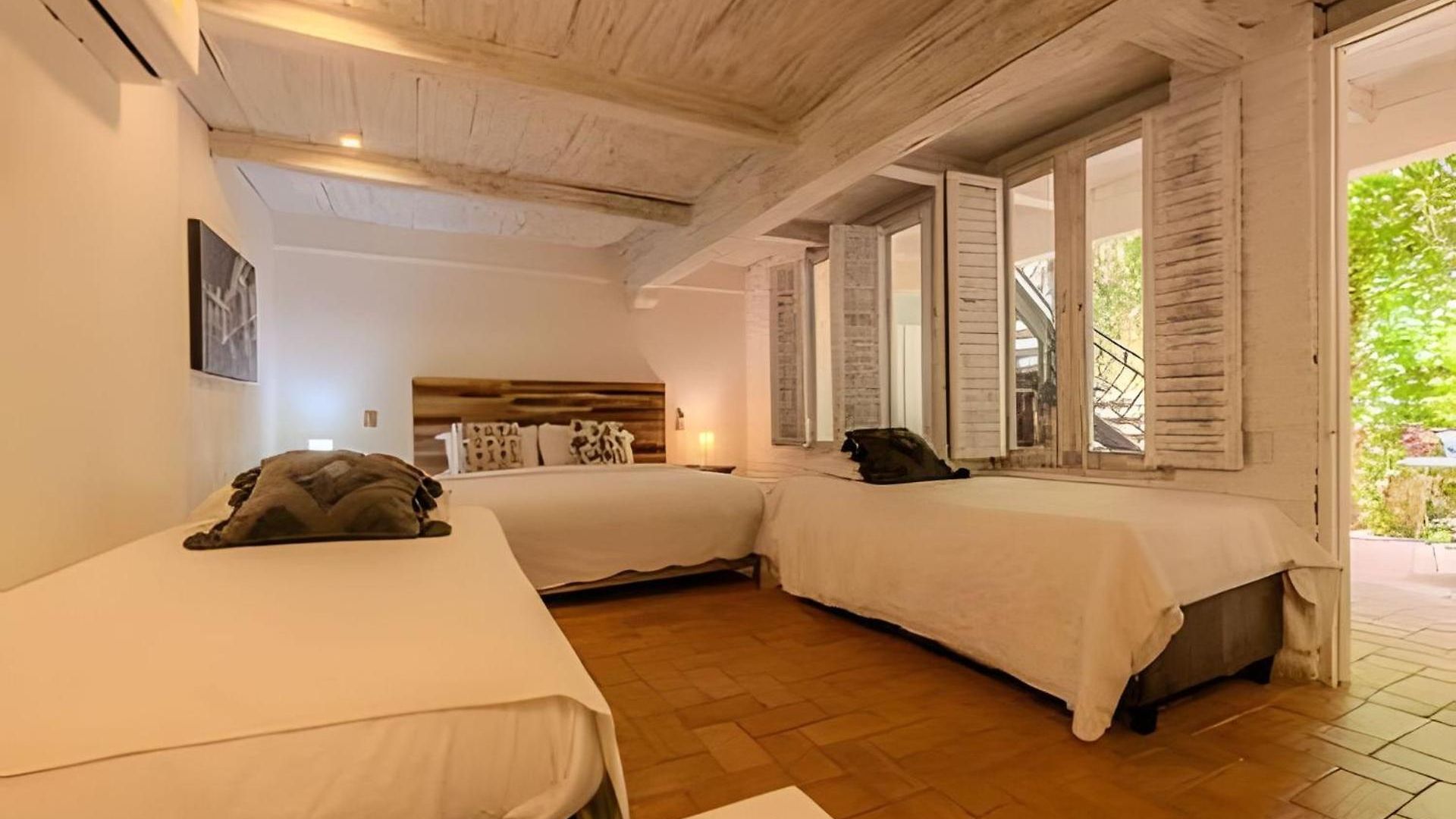 Casa De 5 Hab En La Ciudad Amurallada Con Piscina Holiday home