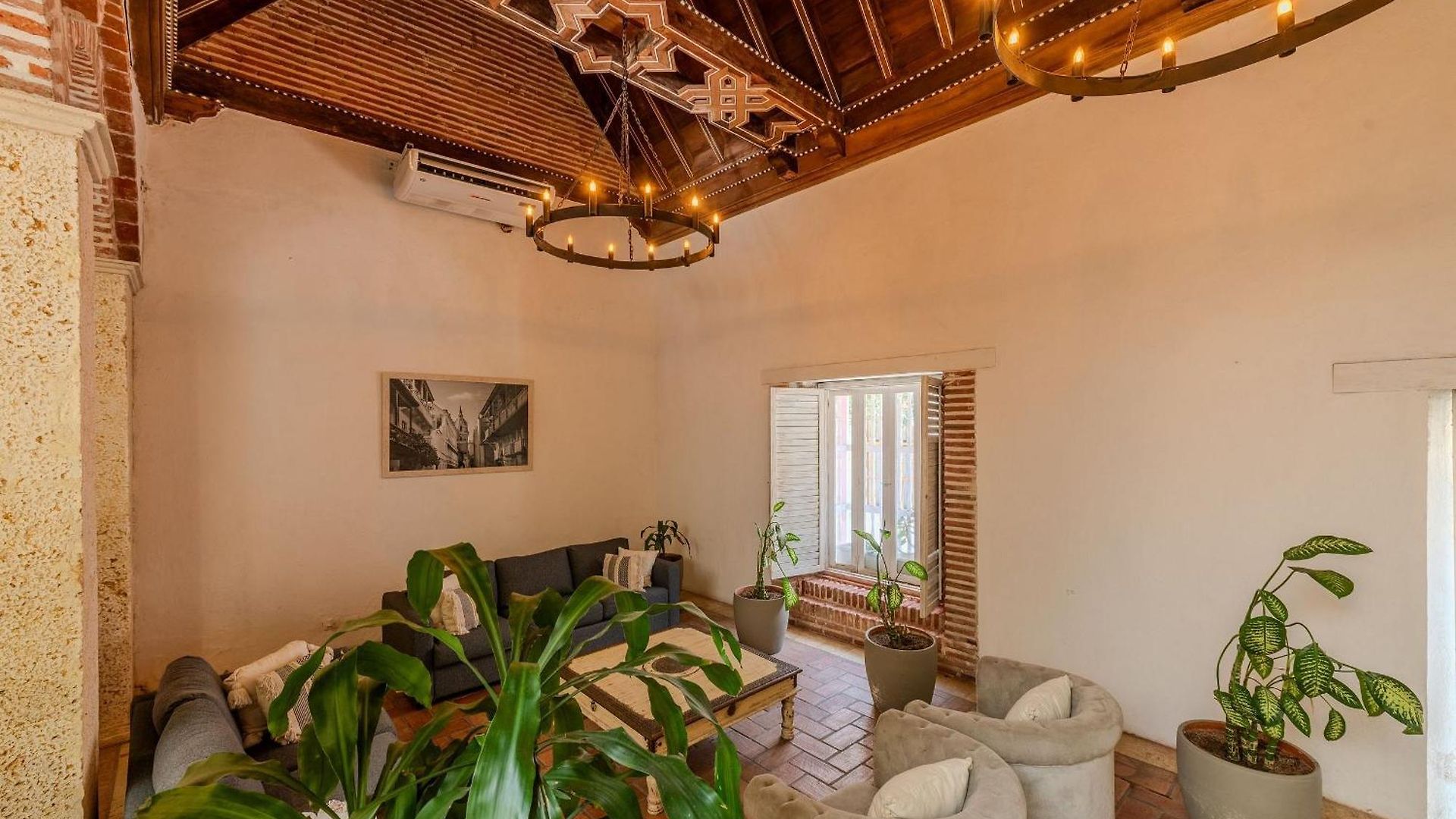 Casa De 5 Hab En La Ciudad Amurallada Con Piscina Cartagena