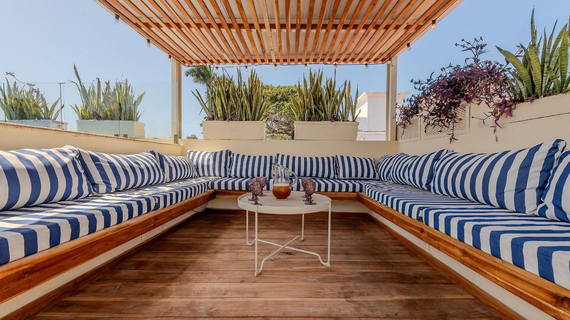 Casa De 5 Hab En La Ciudad Amurallada Con Piscina