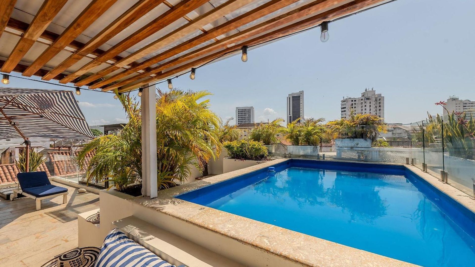 Casa De 5 Hab En La Ciudad Amurallada Con Piscina Holiday home