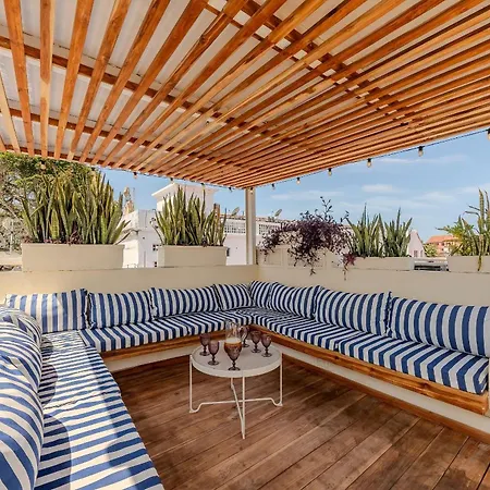 Casa De 5 Hab En La Ciudad Amurallada Con Piscina Сasa de vacaciones