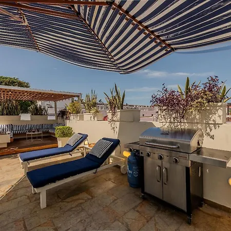Casa De 5 Hab En La Ciudad Amurallada Con Piscina Сasa de vacaciones *