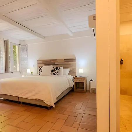 Casa De 5 Hab En La Ciudad Amurallada Con Piscina Holiday home