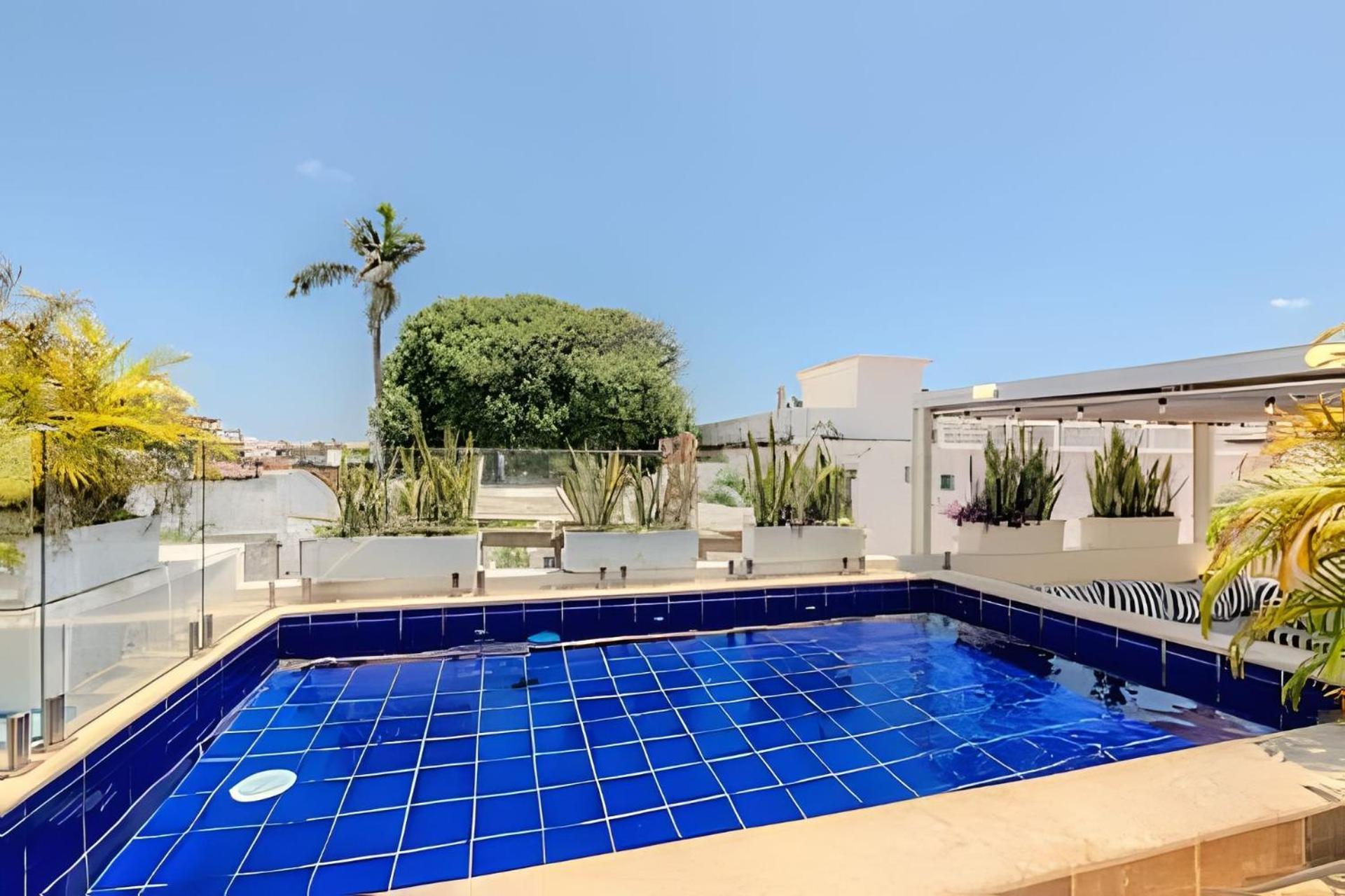 Casa De 5 Hab En La Ciudad Amurallada Con Piscina