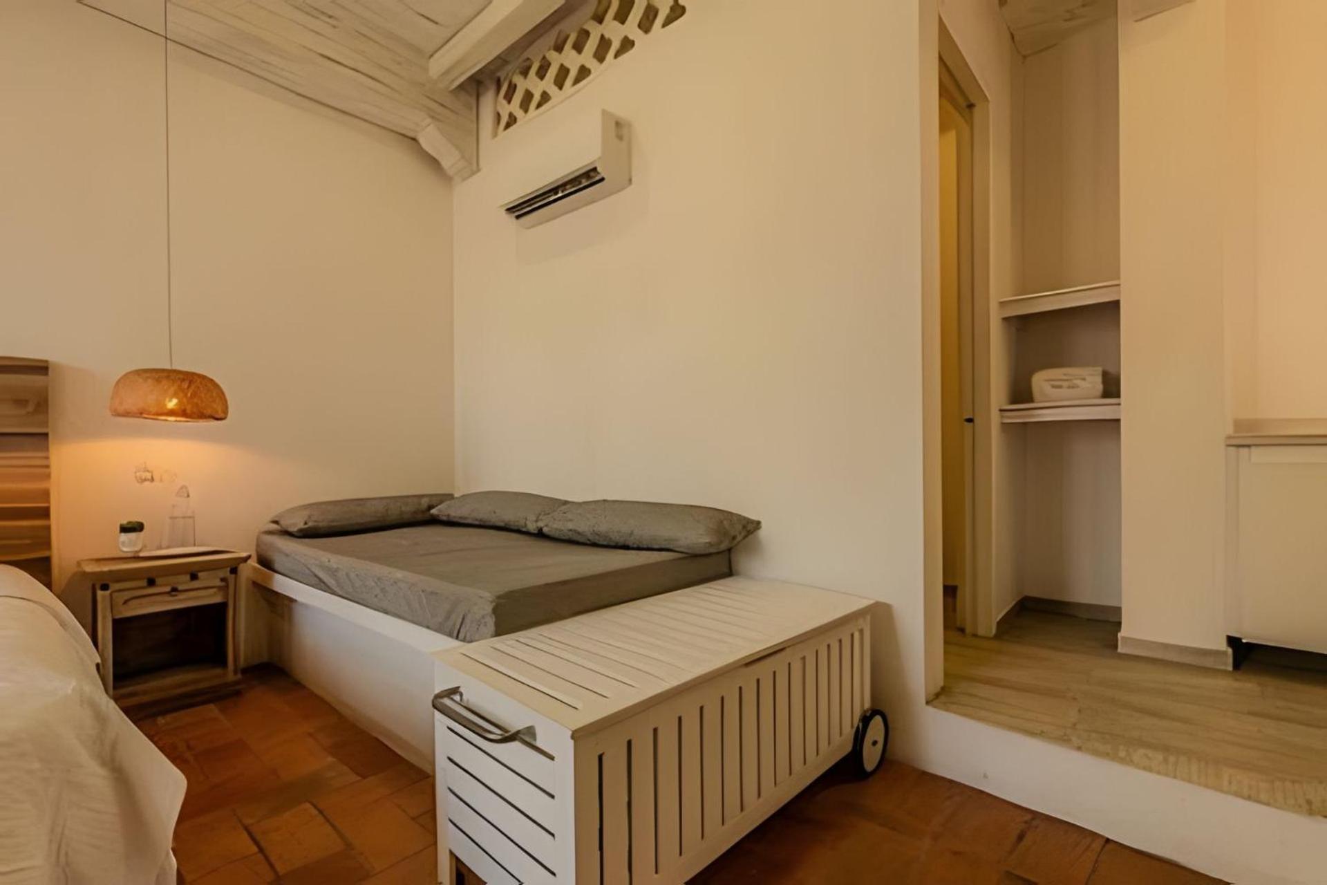 Casa De 5 Hab En La Ciudad Amurallada Con Piscina Holiday home